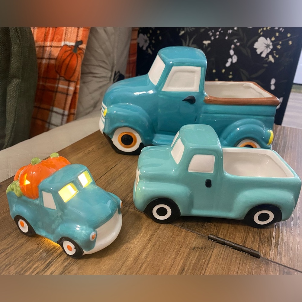 Ceramic Blue Truck Decor Set